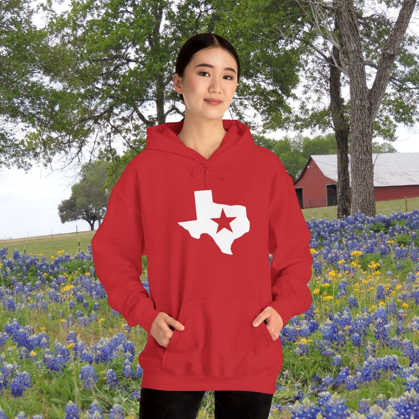 Texas w/Star Heavy Blend™ Hooded Sweatshirt