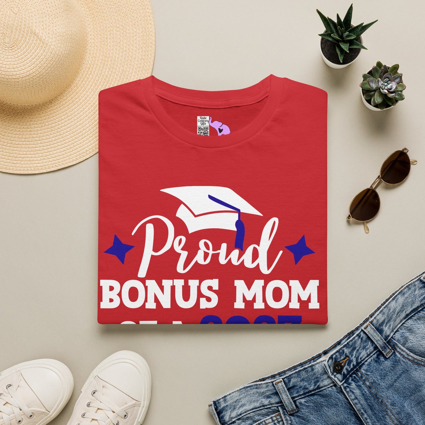 Proud Bonus Mom of a 2027 Graduate Adult T-shirt