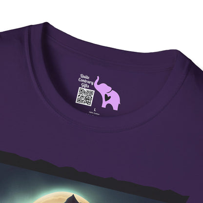 Halloween Scarecrow w/Pumpkins 2 Adult T-shirt