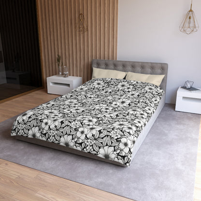 Black & White Forget-Me-Nots Microfiber Duvet Cover