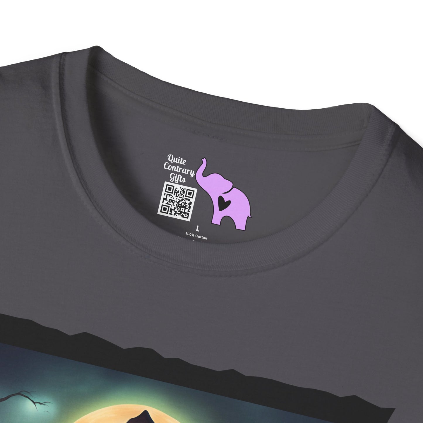 Halloween Scarecrow w/Pumpkins 4 Adult T-shirt