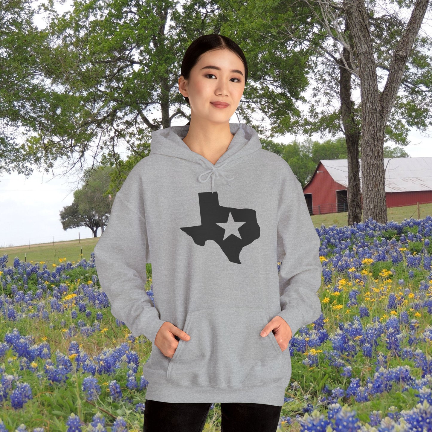 Texas w/Star Heavy Blend™ Hooded Sweatshirt