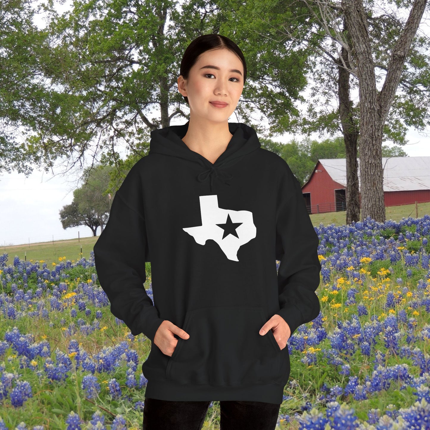 Texas w/Star Heavy Blend™ Hooded Sweatshirt