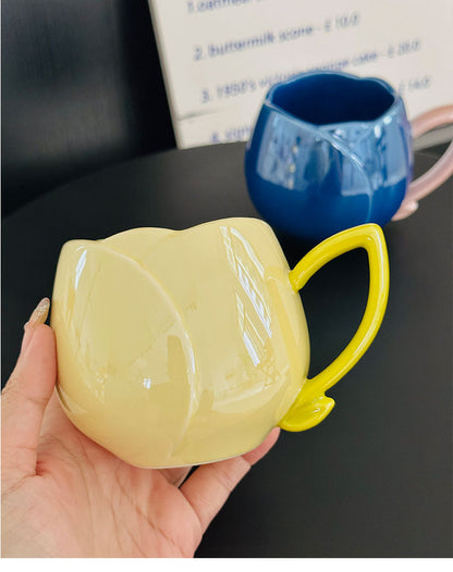 Ceramic Tulip-Style Mug With or Without Spoon