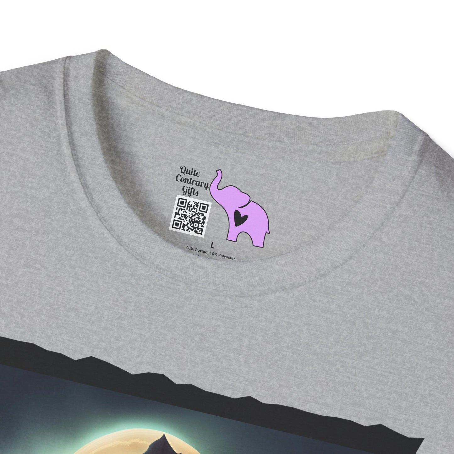 Halloween Scarecrow w/Pumpkins 2 Adult T-shirt