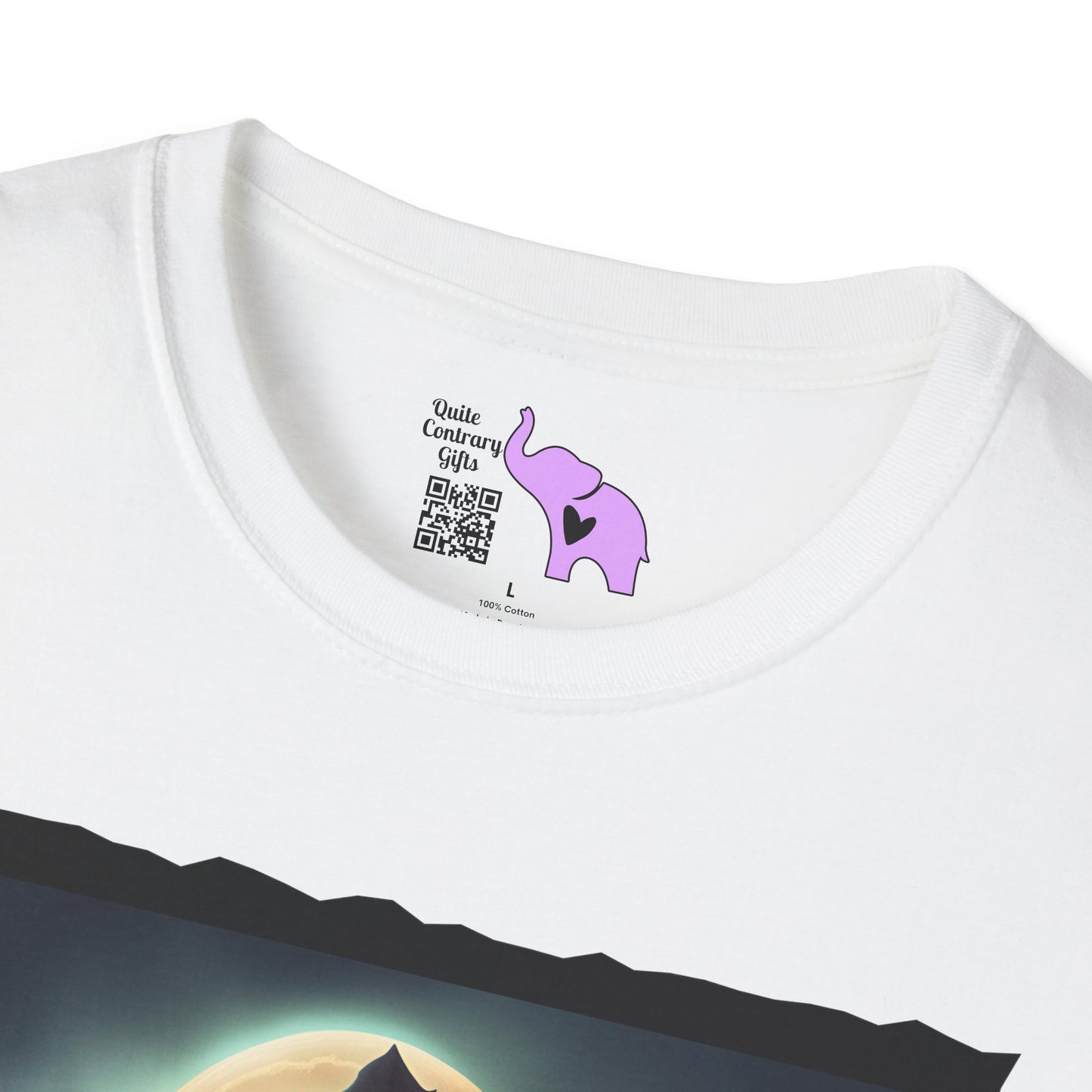 Halloween Scarecrow w/Pumpkins 2 Adult T-shirt