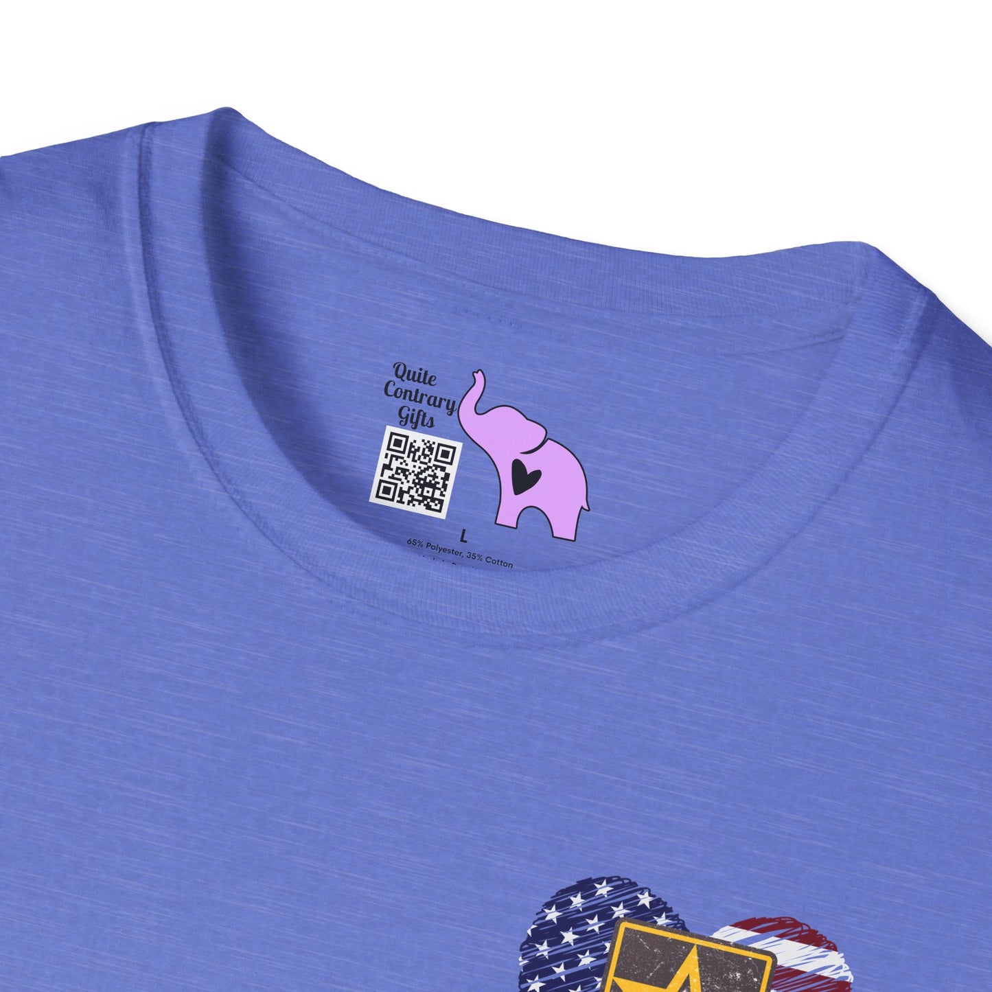 Proud Mom of US Army Soldier Daughter Adult T-shirt