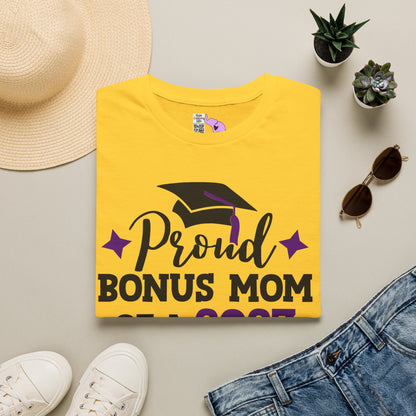 Proud Bonus Mom of a 2027 Graduate Adult T-shirt