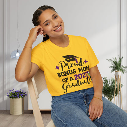 Proud Bonus Mom of a 2027 Graduate Adult T-shirt