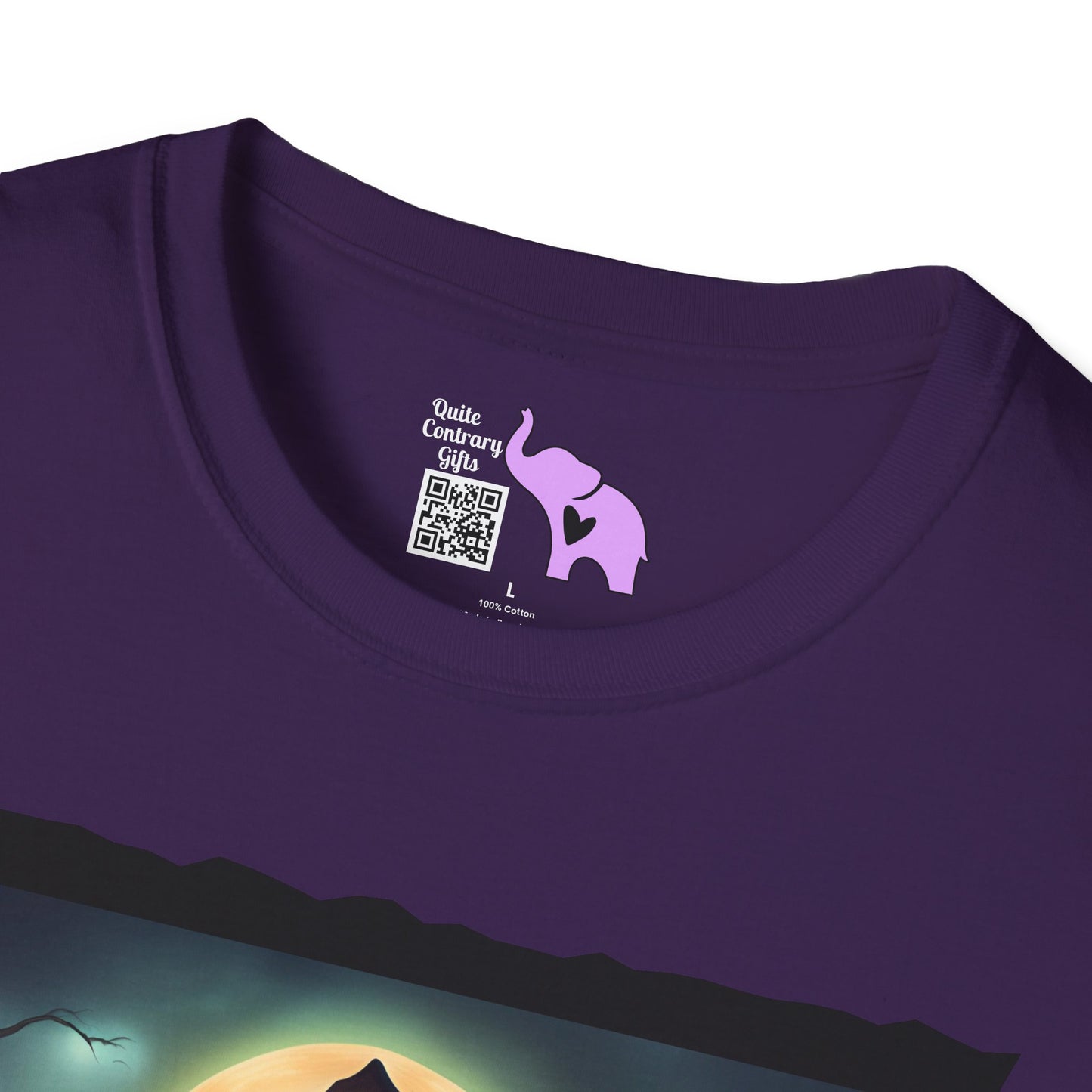 Halloween Scarecrow w/Pumpkins 4 Adult T-shirt