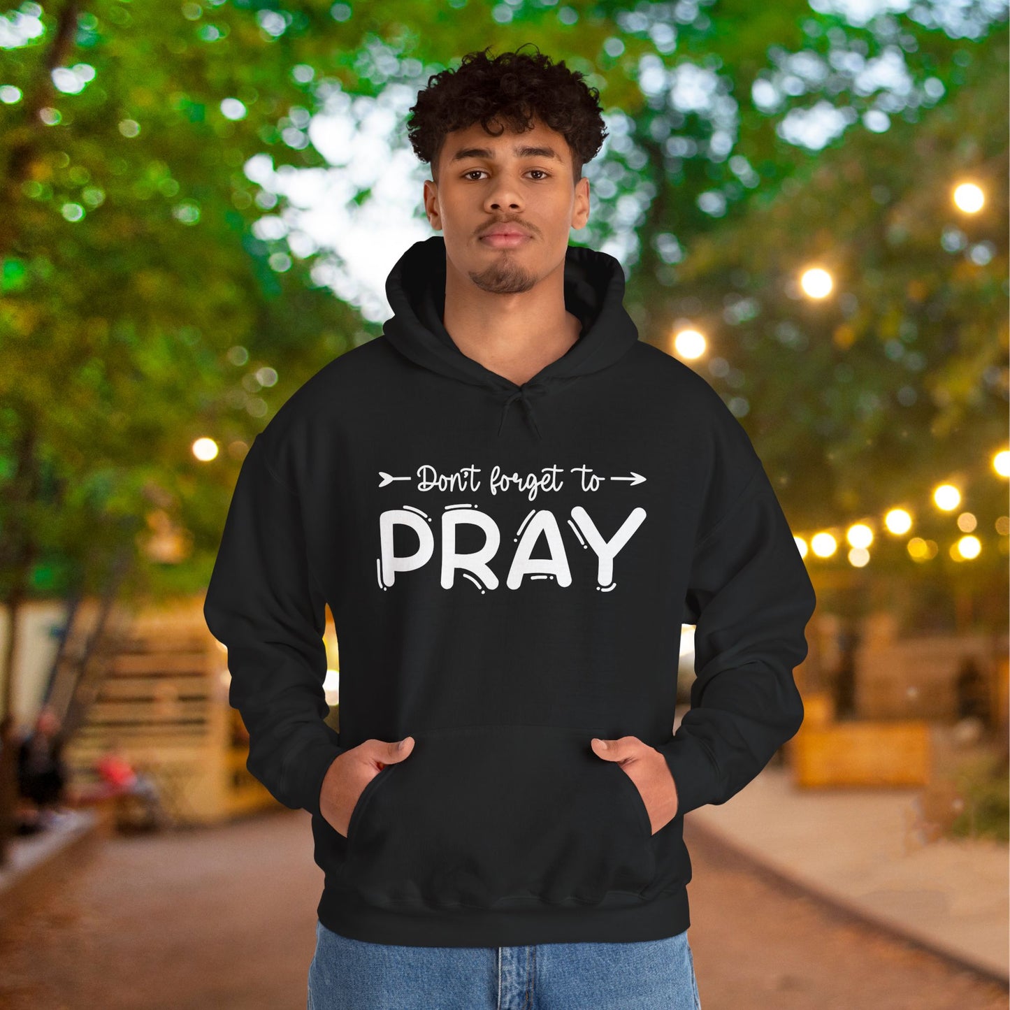 Don't Forget To Pray Heavy Blend™ Hooded Sweatshirt