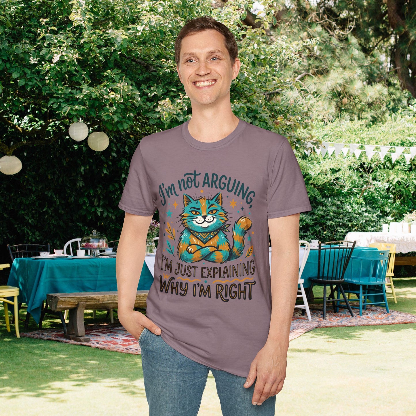 ""I'm Not Arguing I'm Just Explaining Why I'm Right (Cat) Adult T-shirt
