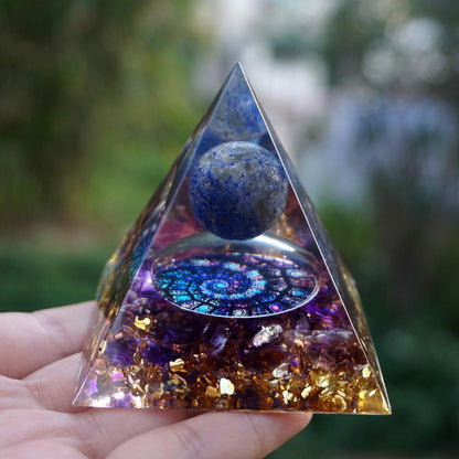 Geometric Power Resin Pyramid 6mm