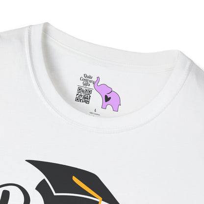 Proud Mom of a 2027 Graduate Adult T-shirt