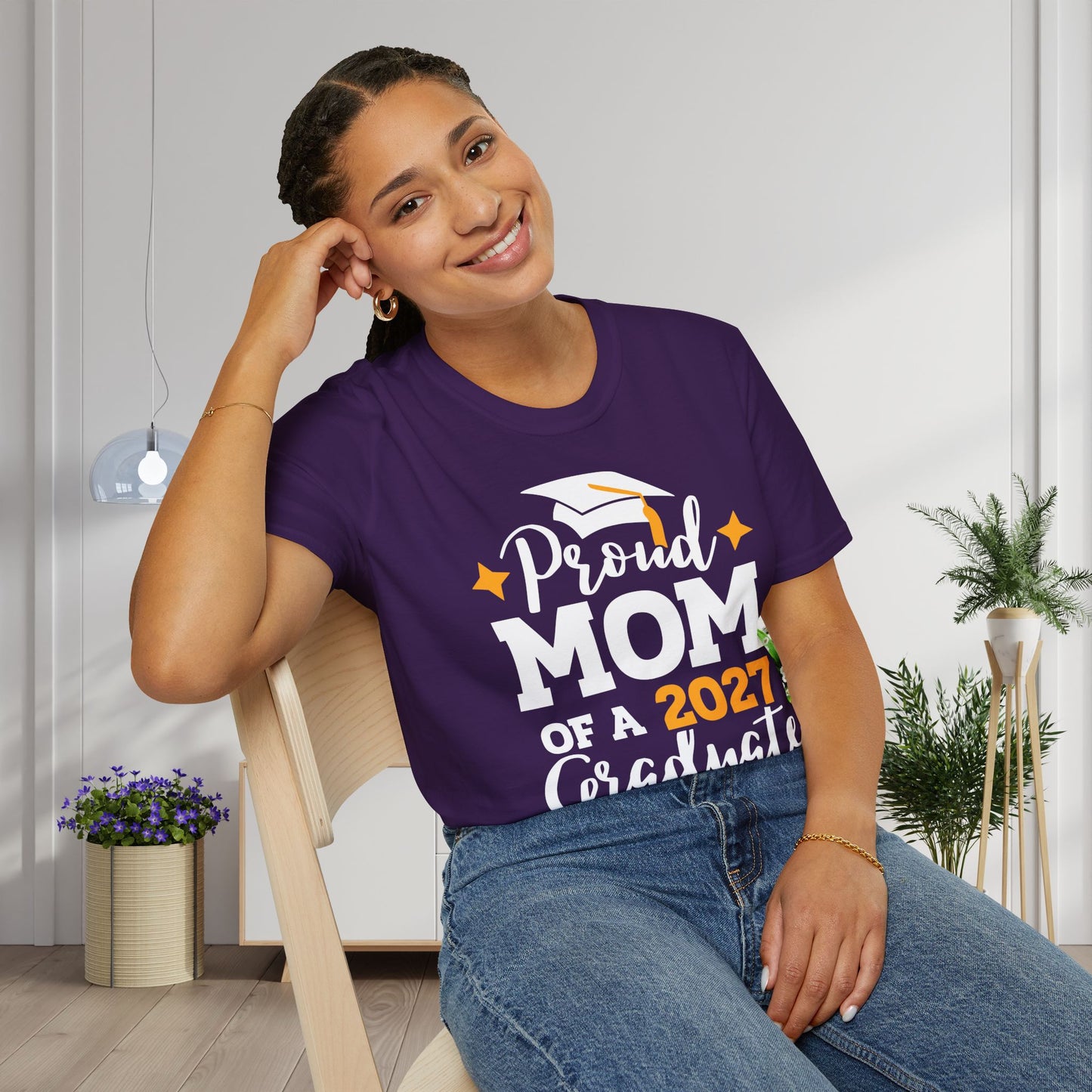 Proud Mom of a 2027 Graduate Adult T-shirt