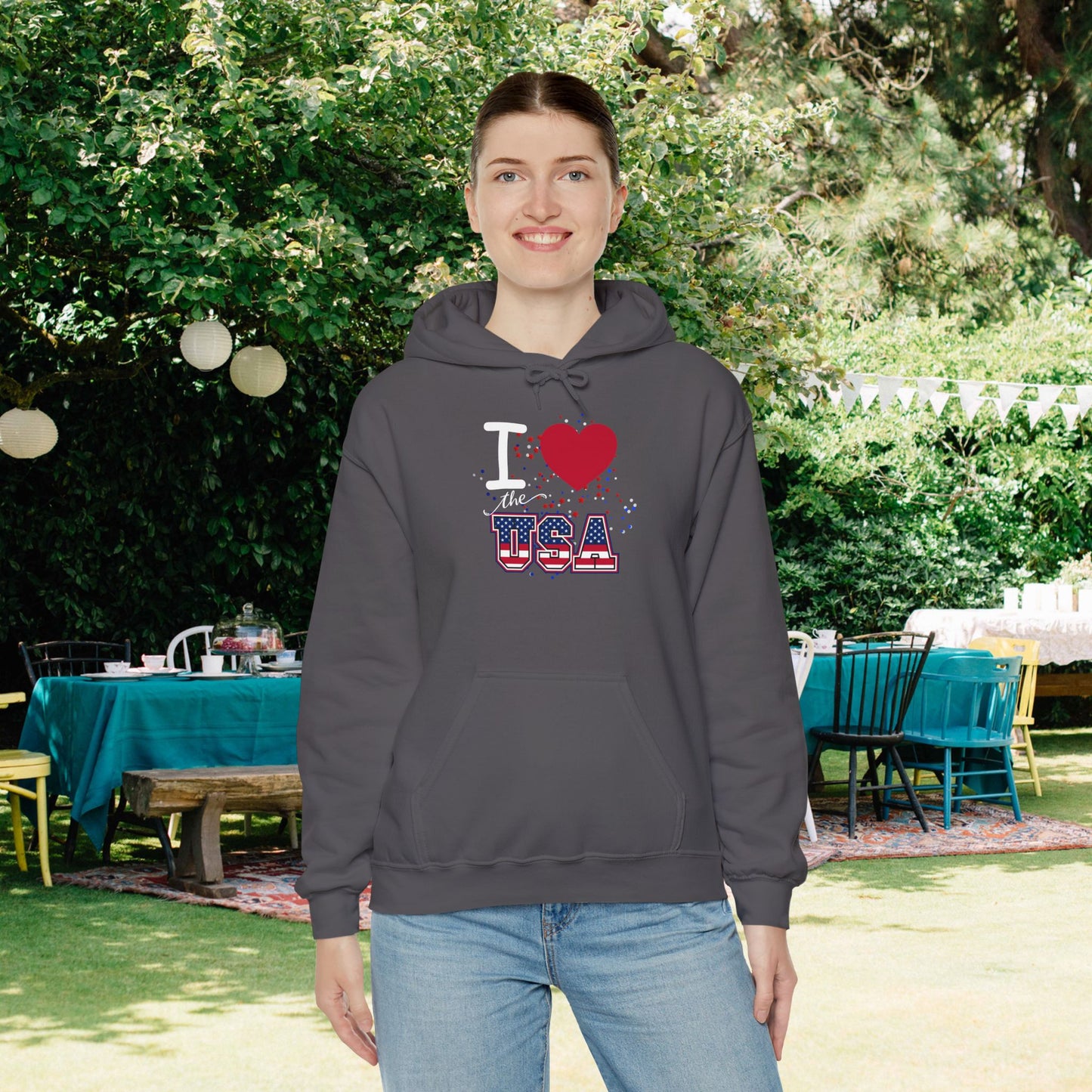 I Love The USA Heavy Blend™ Hooded Sweatshirt