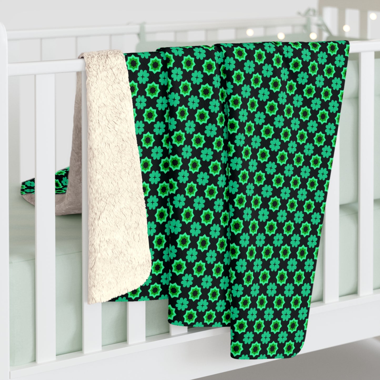 Clover Bloom Burst Fleece Blanket
