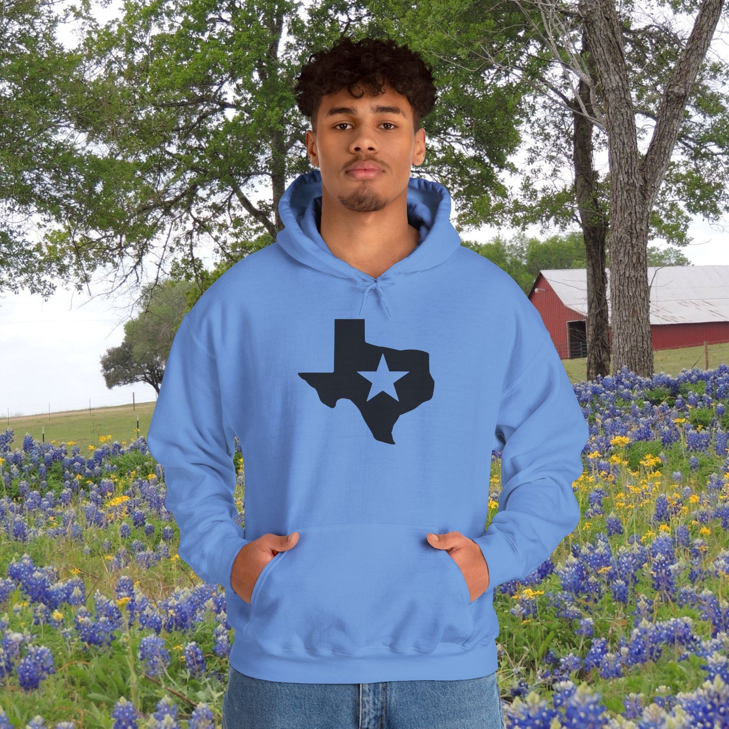 Texas w/Star Heavy Blend™ Hooded Sweatshirt