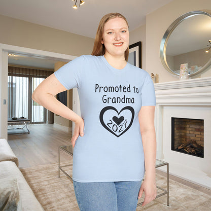 Promoted To Grandma 2027 Adult T-shirt