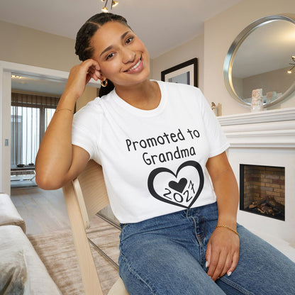 Promoted To Grandma 2027 Adult T-shirt