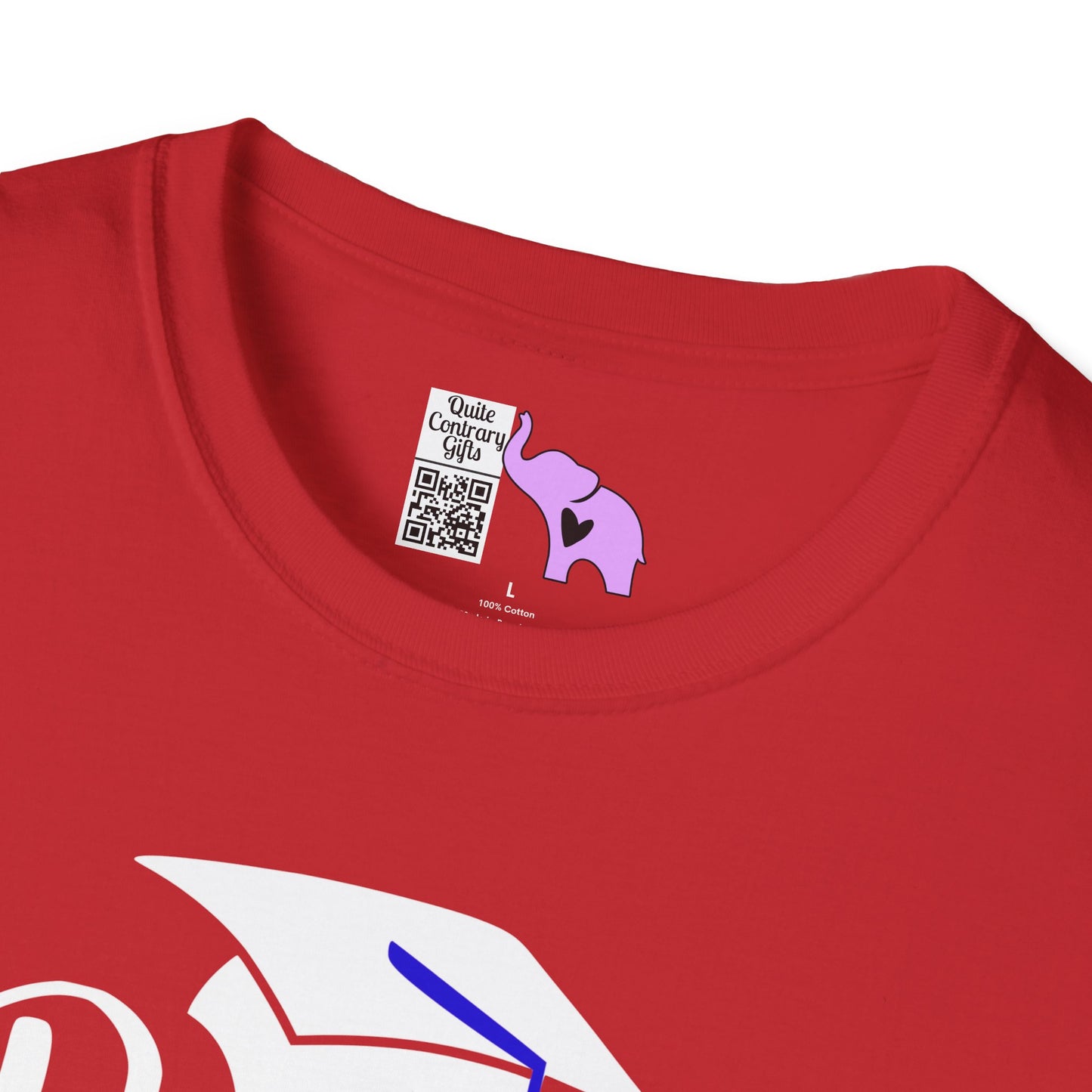 Proud Mom of a 2027 Graduate Adult T-shirt