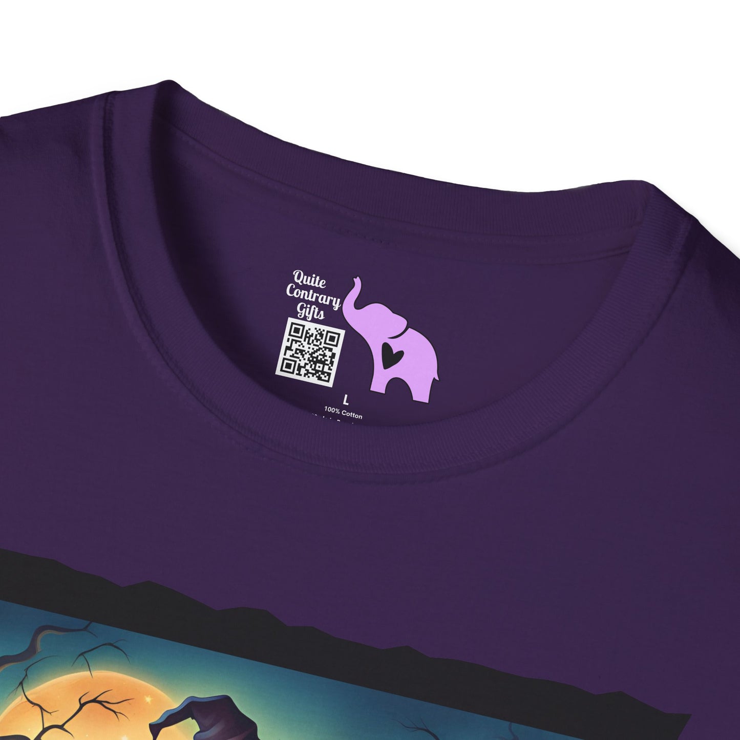 Halloween Scarecrow w/Pumpkins 3 Adult T-shirt