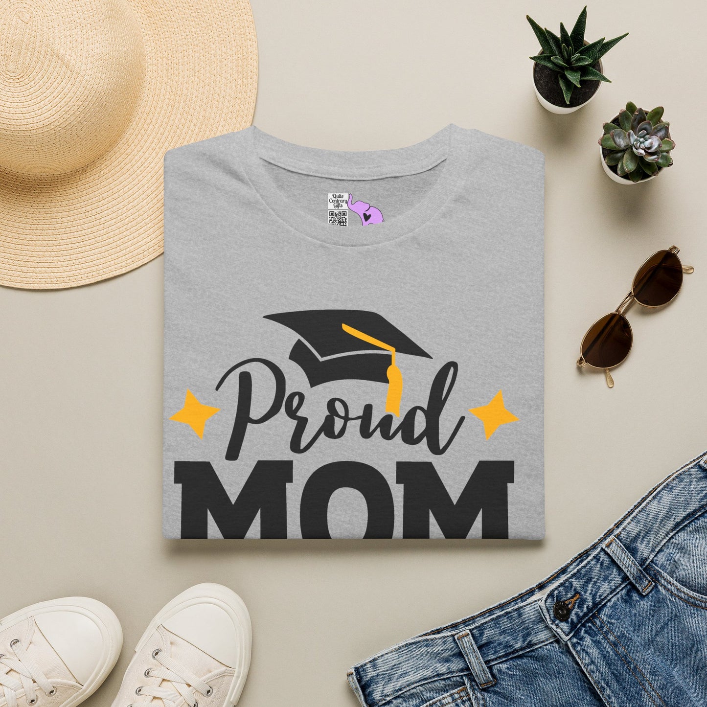 Proud Mom of a 2027 Graduate Adult T-shirt