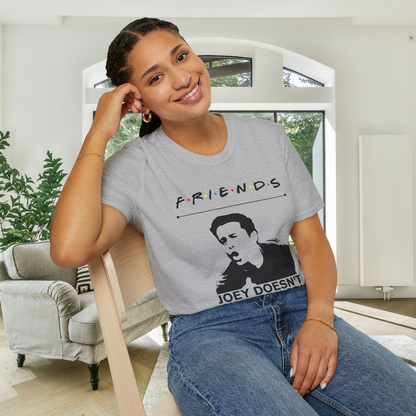 Friends; Joey Doesn't Share Food Adult T-shirt