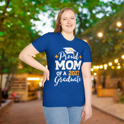 Proud Mom of a 2027 Graduate Adult T-shirt