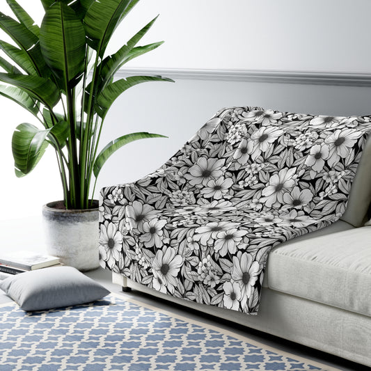 Black & White Forget-Me-Nots Fleece Blanket