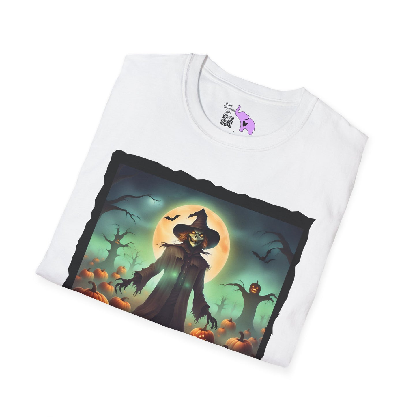 Halloween Scarecrow w/Pumpkins 4 Adult T-shirt