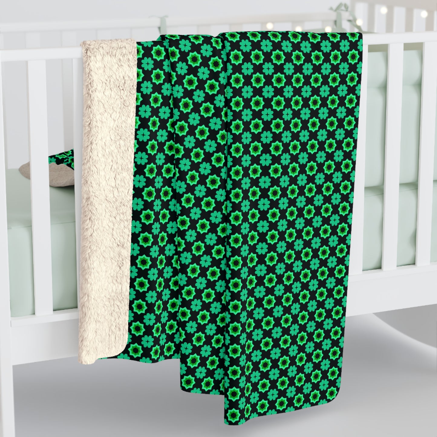 Clover Bloom Burst Fleece Blanket
