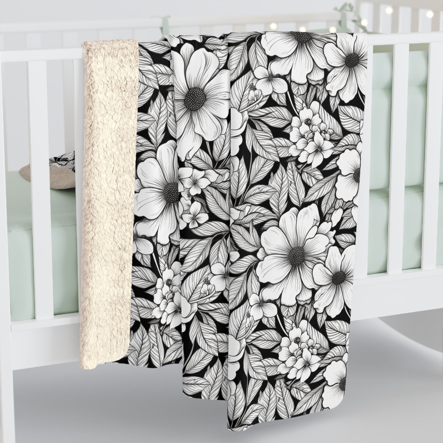 Black & White Forget-Me-Nots Fleece Blanket
