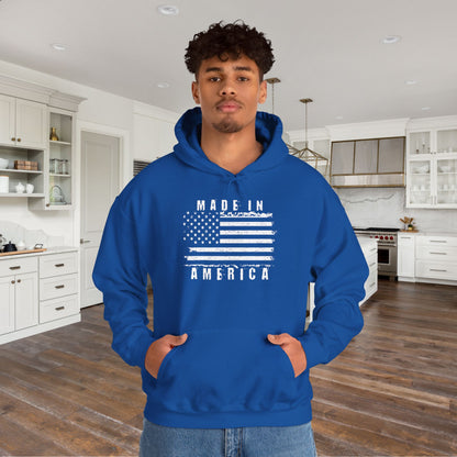 Made In America Heavy Blend™ Hooded Sweatshirt