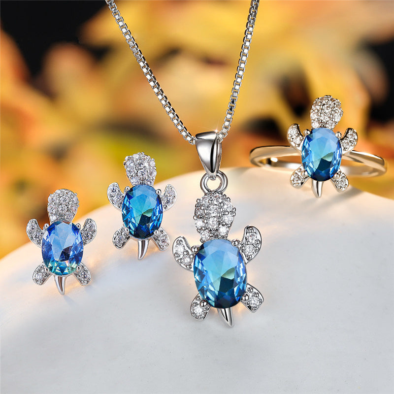 Tortoise-shaped Gemstone Necklace