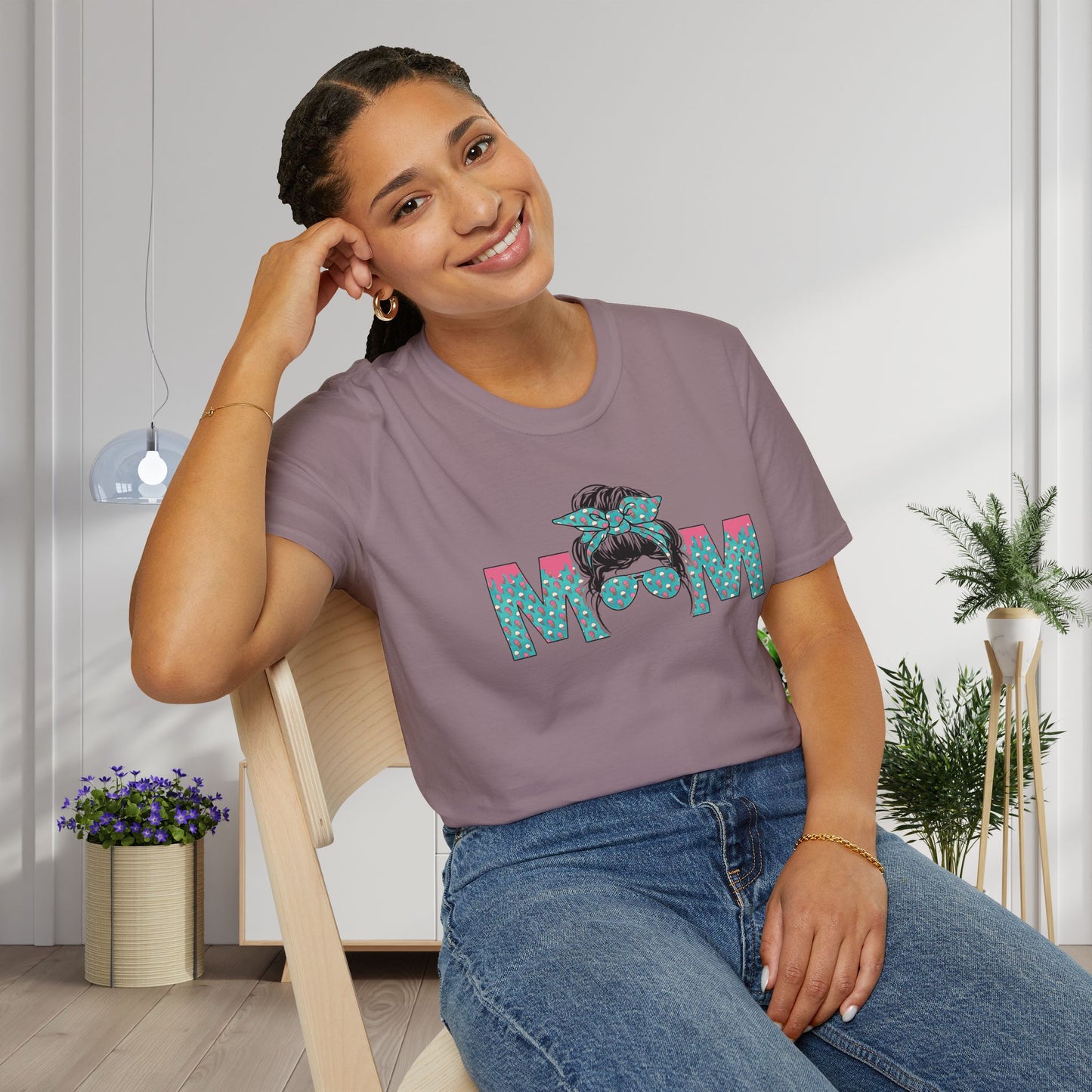 Mom (Teal/Pink Cheetah Print) Adult T-shirt