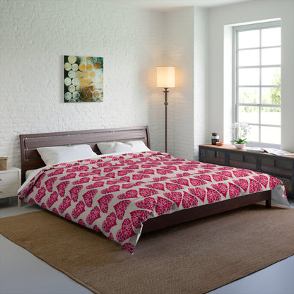 Simple Hearts Comforter
