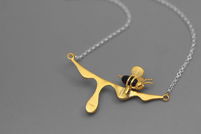 Bee-Inlaid Agate Necklace Gold/Silver Plated