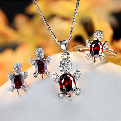 Tortoise-shaped Gemstone Necklace