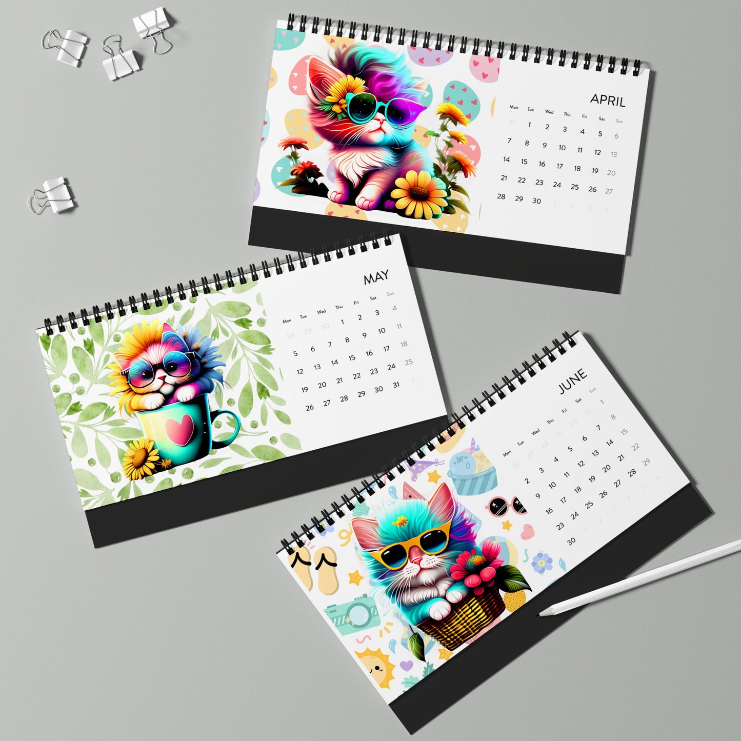 Colorful Kittens Simplex Desk Calendar (2025 grid)