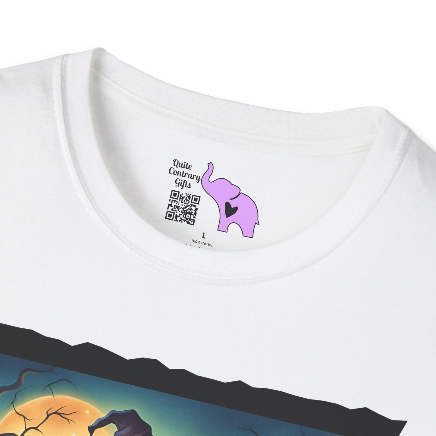 Halloween Scarecrow w/Pumpkins 3 Adult T-shirt