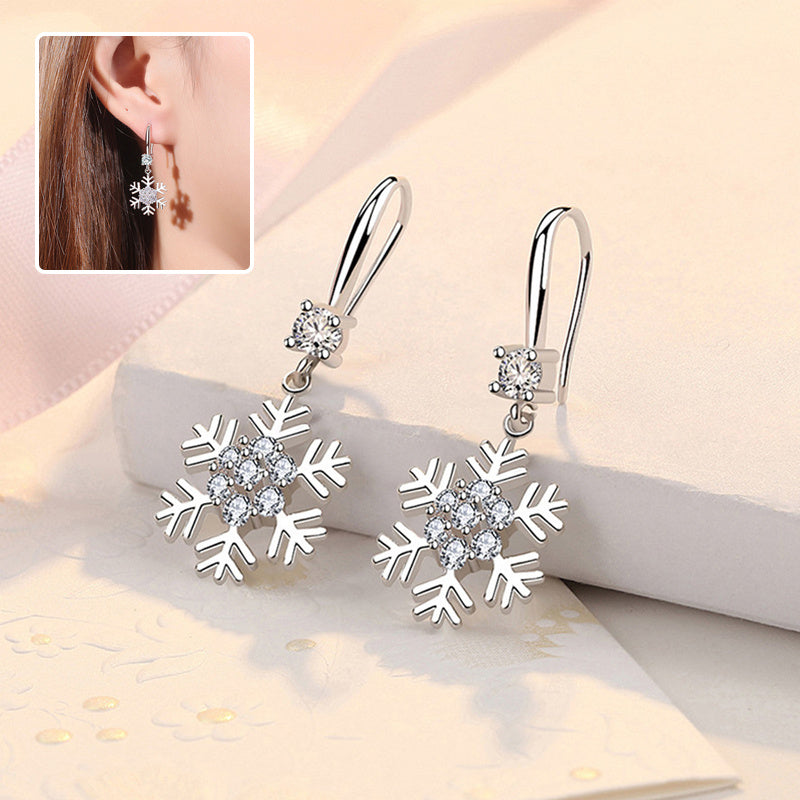 Beautiful Silver-colored Snowflake Earrings With Rhinestones