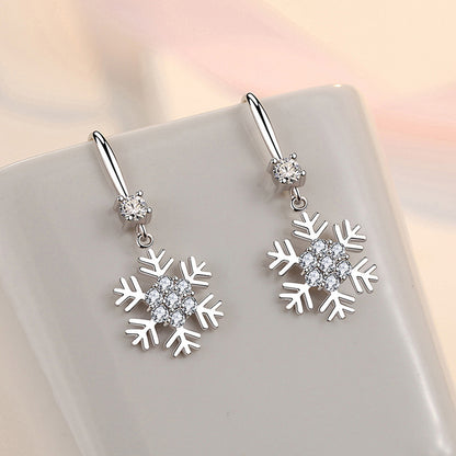 Beautiful Silver-colored Snowflake Earrings With Rhinestones